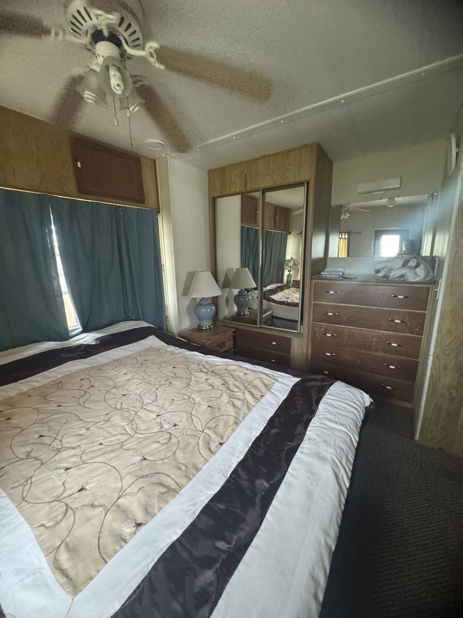 Hometown Communities, modern manufactured home living, manufactured homes, affordable homes, well-maintained housing communit