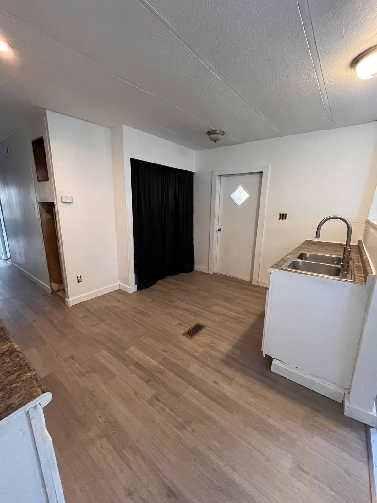11639277-mrvqrKjgrnyH1Hyb.jpg find your place at Hometown Communities, professionally managed communities, residential communities, affordable homes, resid