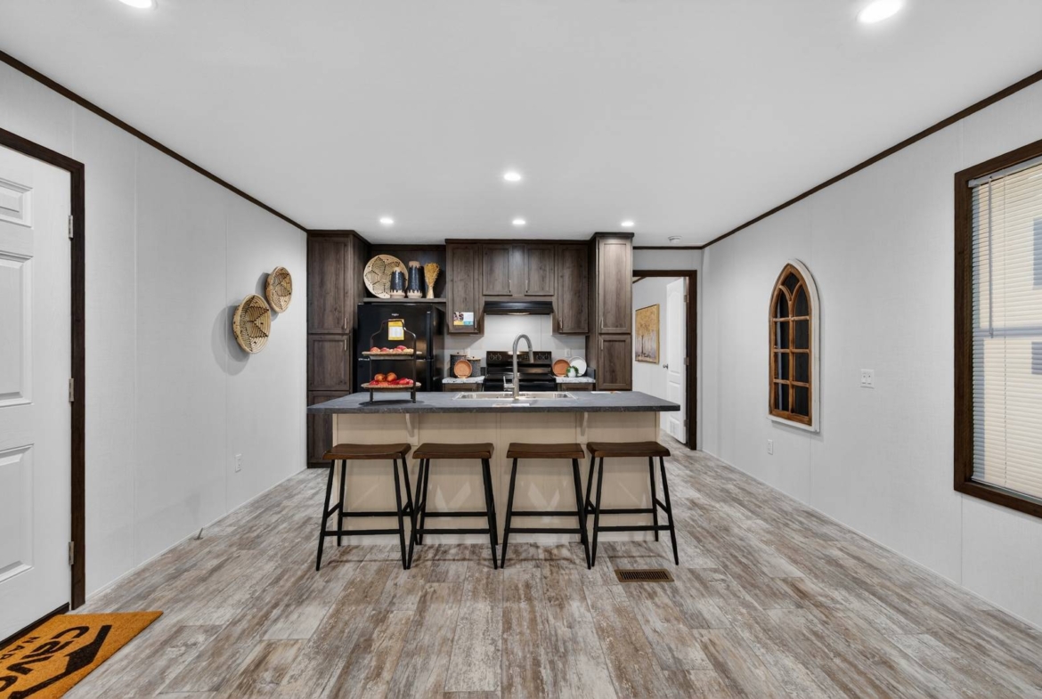 community lifestyle, comfortable and connected living, family-friendly community neighborhoods, community living, manufacture