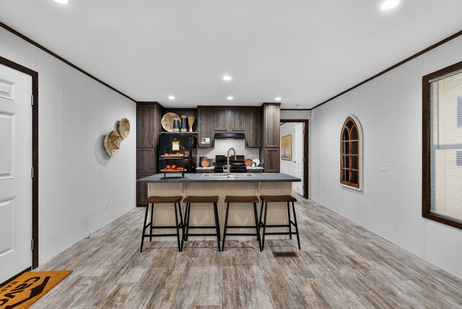 community lifestyle, comfortable and connected living, family-friendly community neighborhoods, community living, manufacture