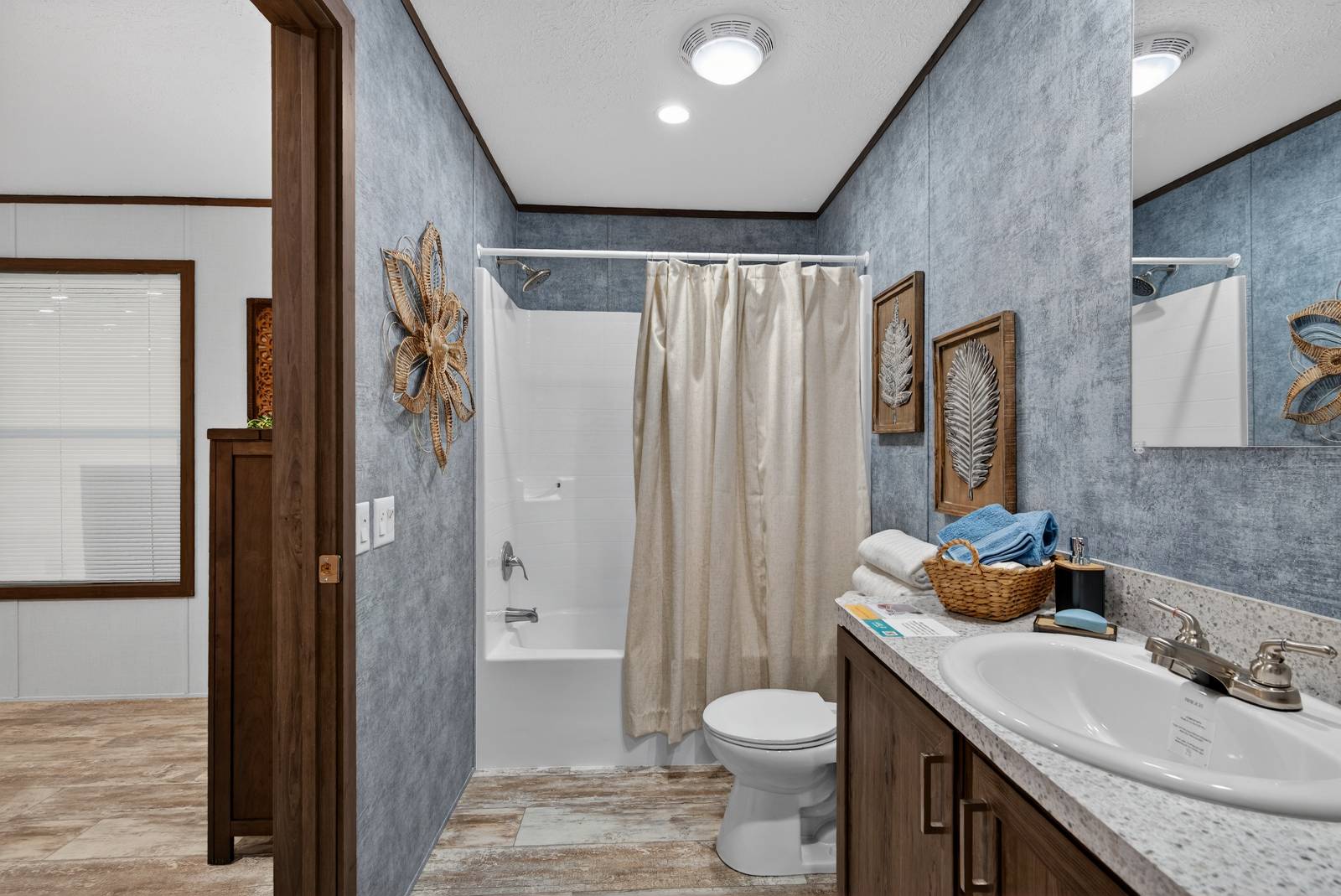 neighborhood amenities, welcoming places to call home, find your place at Hometown Communities, mobile homes, community lifes