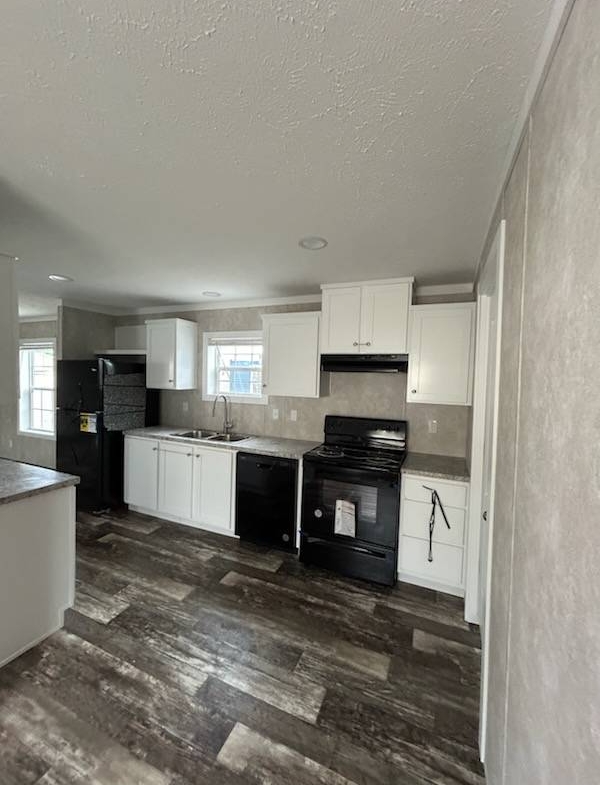 mobile home communities, community lifestyle, modern manufactured home living, safe and welcoming neighborhoods, affordable h