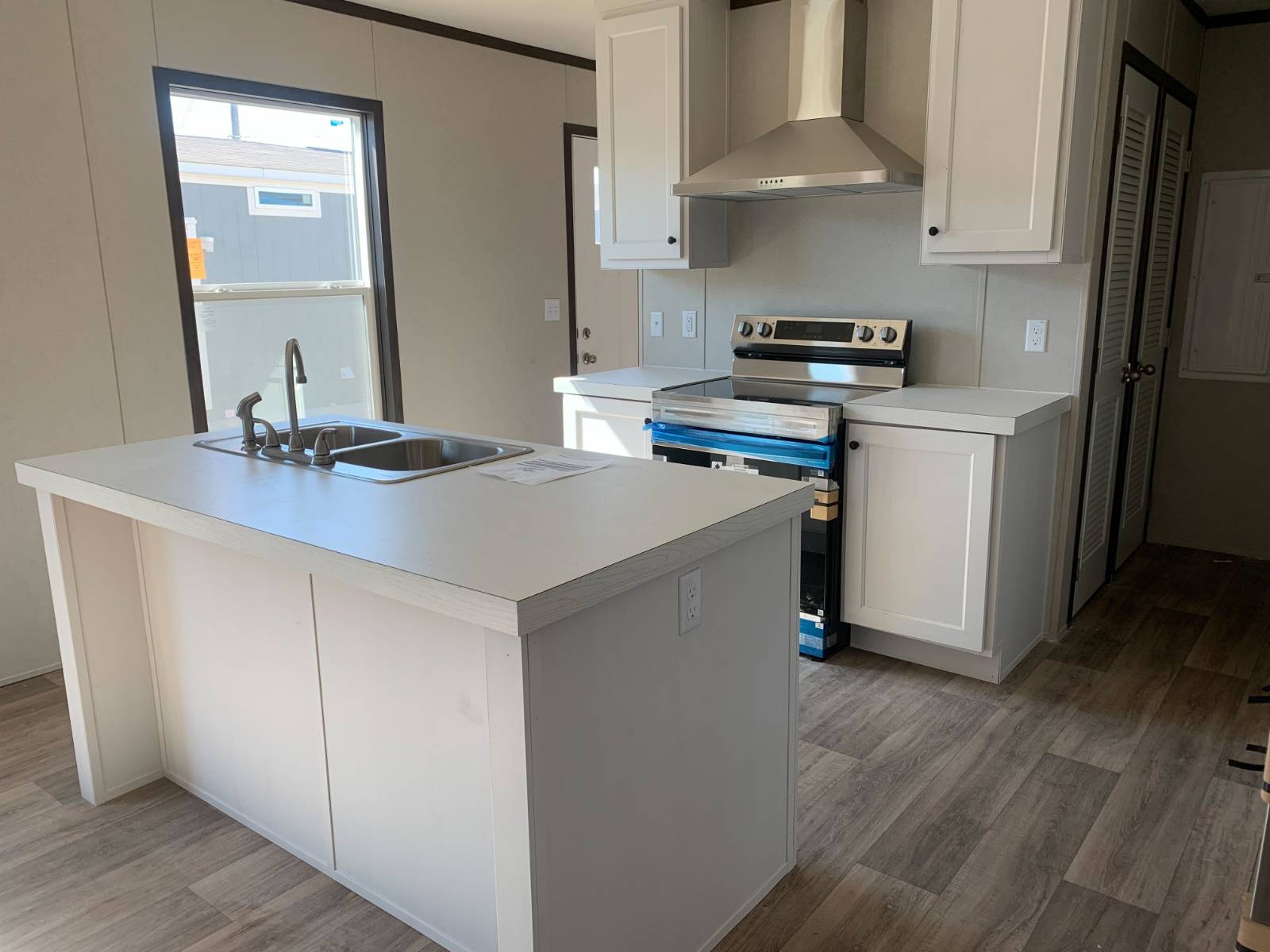 resident-focused living, community lifestyle, family-friendly community neighborhoods, homeownership opportunities, resident-