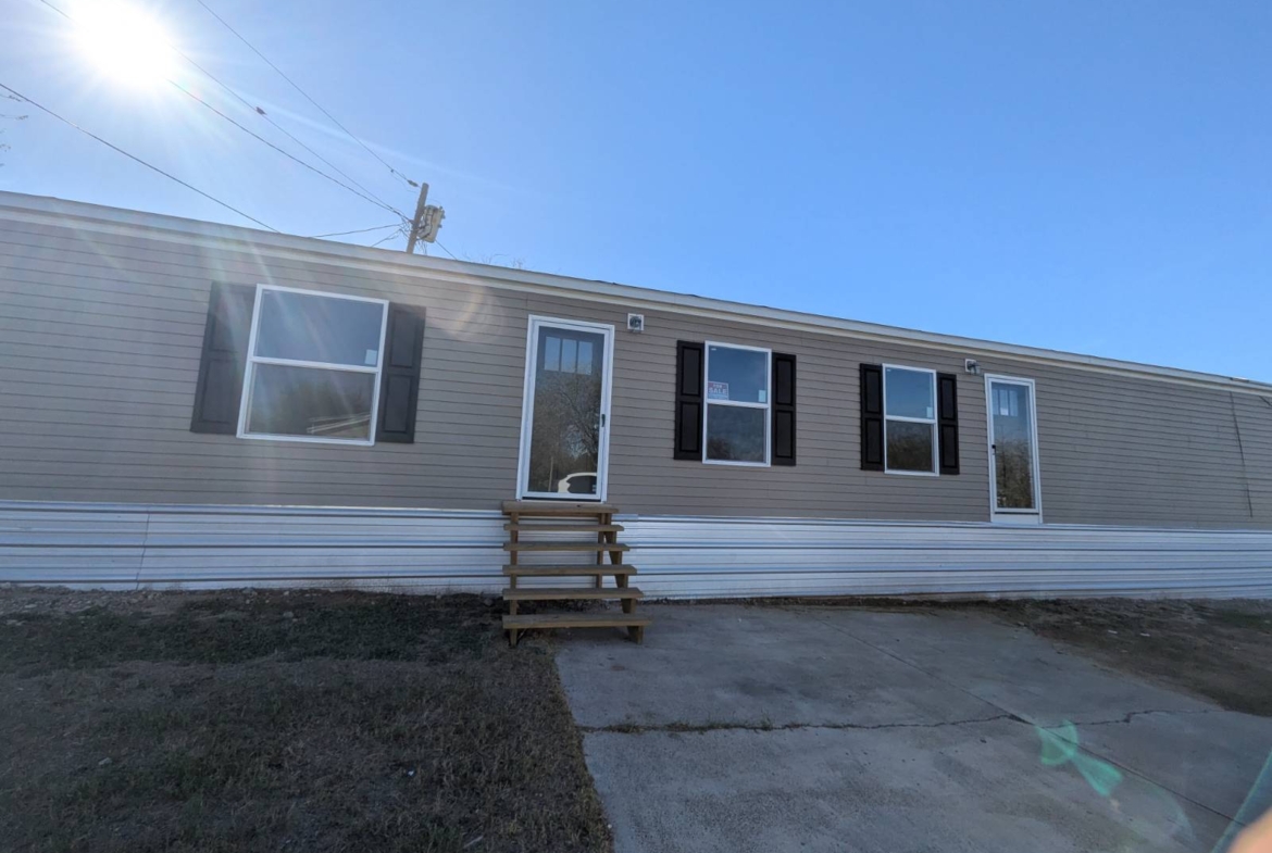 mobile homes, find your place at Hometown Communities, affordable homes, welcoming neighborhoods, modern manufactured home li