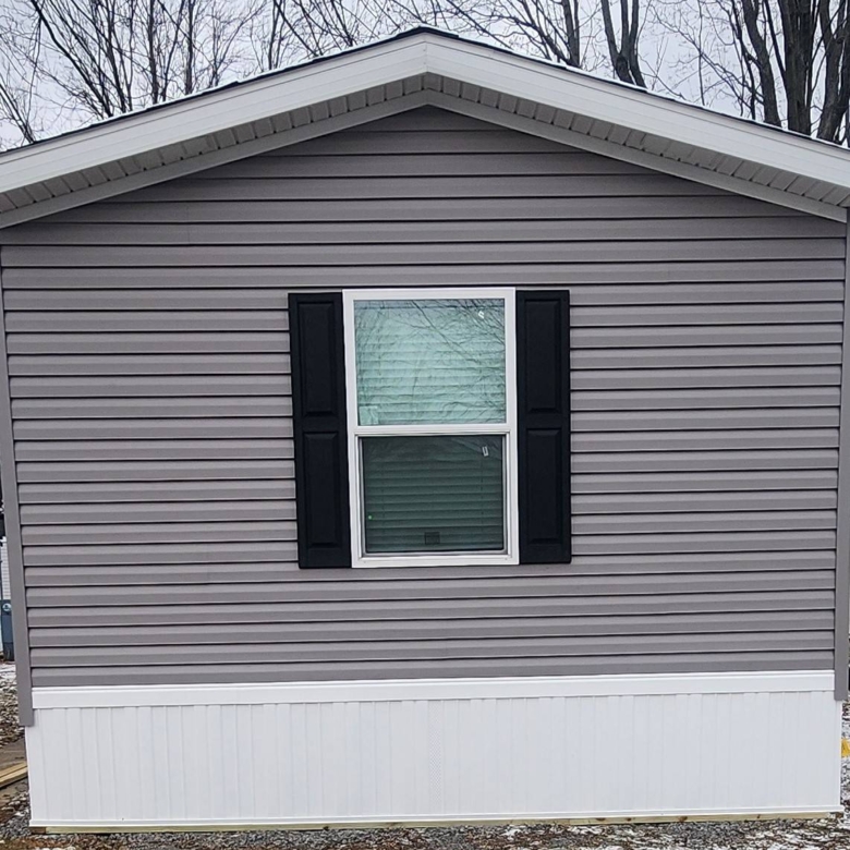 quality housing, mobile homes, affordable homeownership options, well-maintained housing communities, residential communities