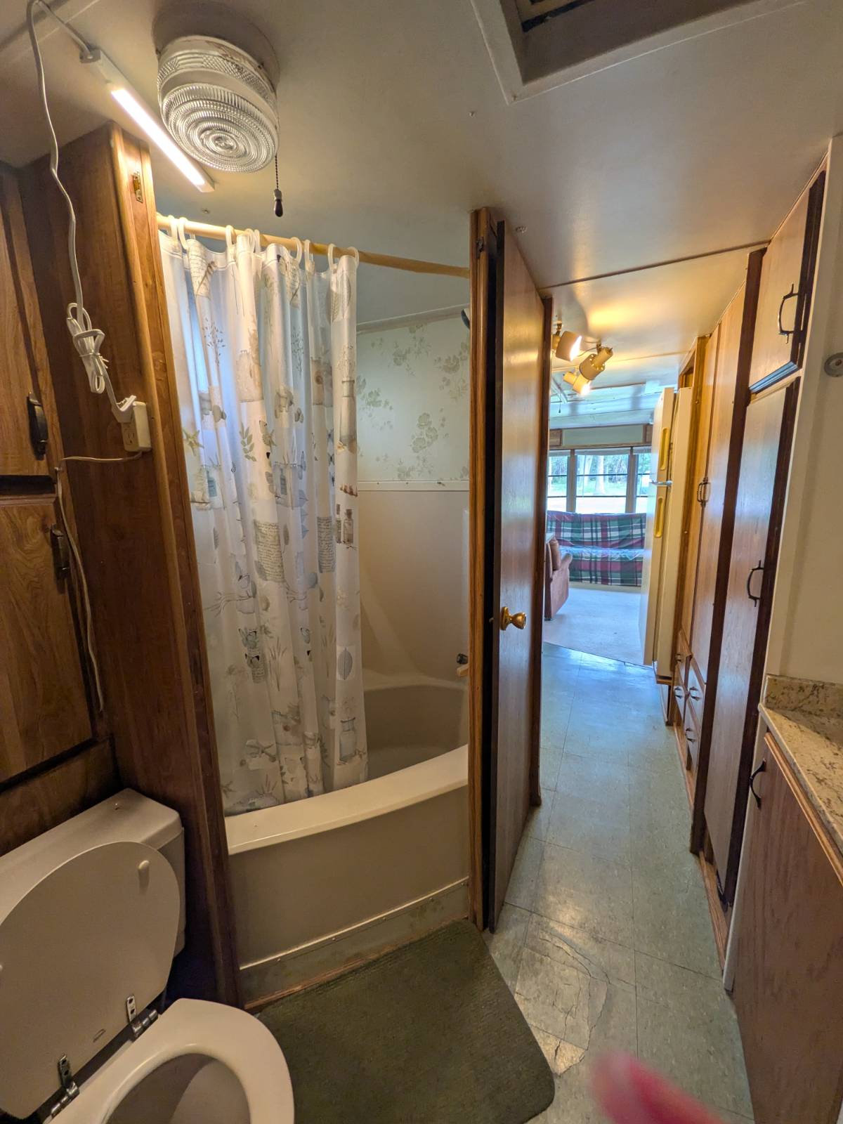 mobile home communities, affordable homes, well-maintained housing communities, affordable manufactured home communities, man