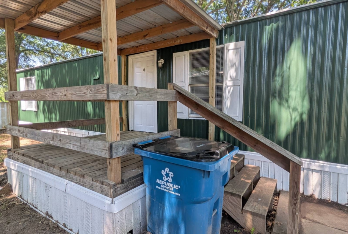 manufactured home communities, homes built for comfort and value, mobile homes, modern manufactured home living, family-frien
