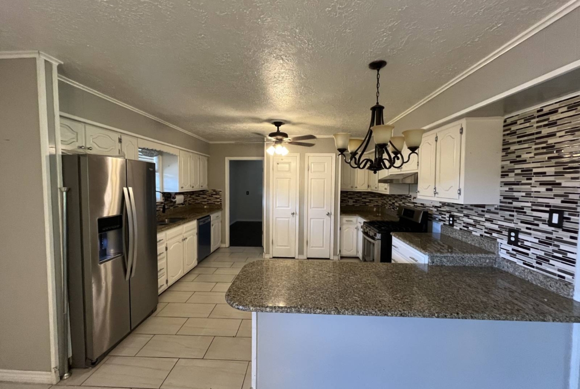 comfortable and connected living, community lifestyle, family-friendly community neighborhoods, comfortable living, manufactu