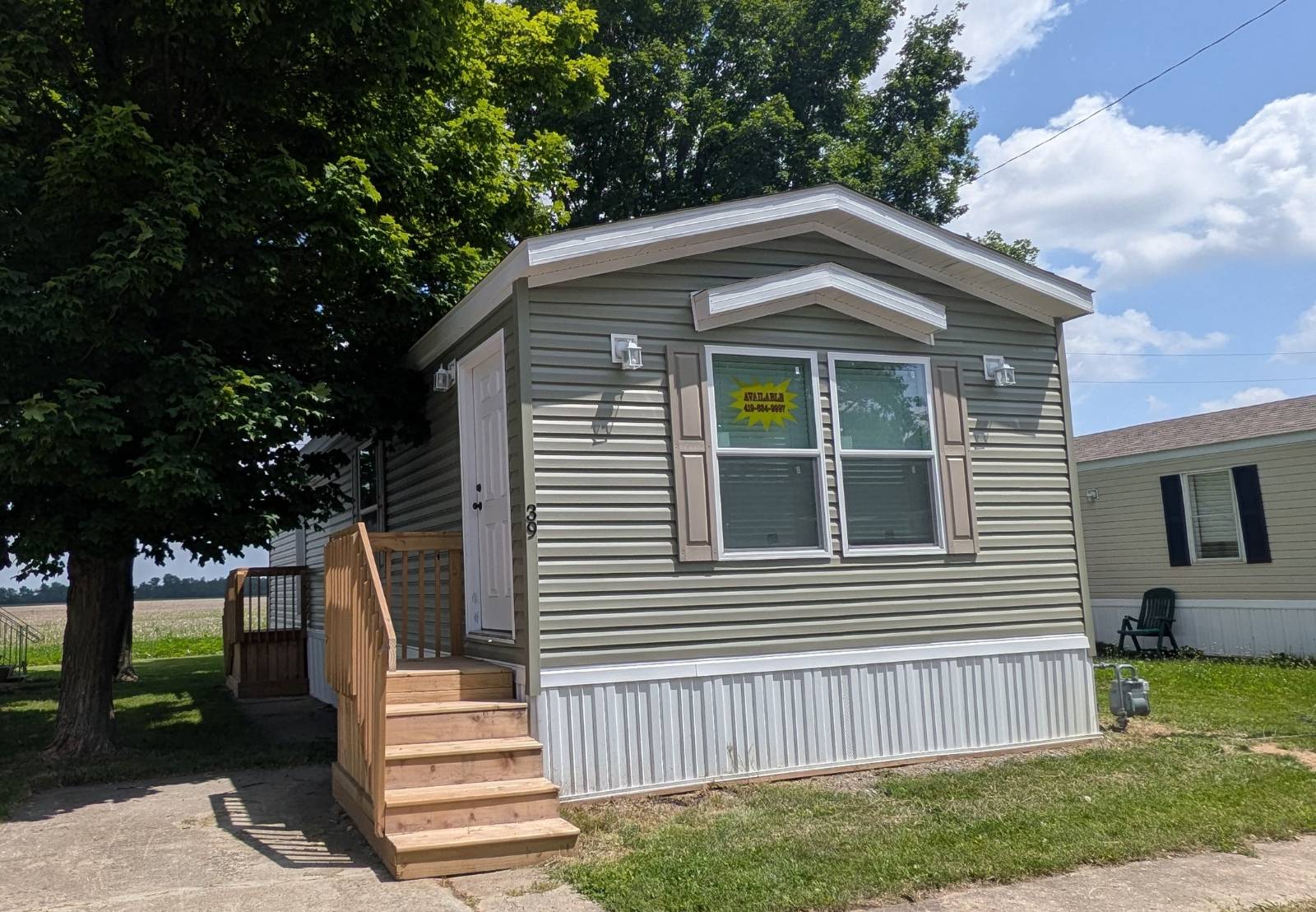 housing that fits your lifestyle, community living, neighborhood amenities, mobile home communities, find your place at Homet