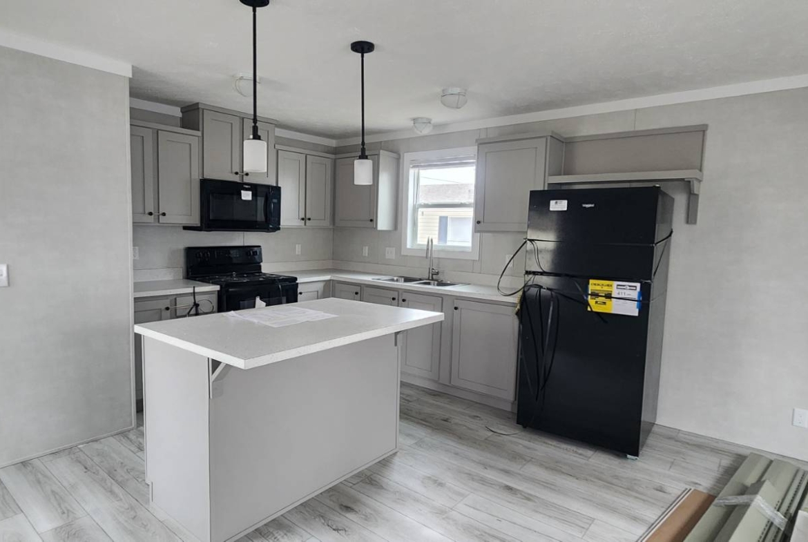 manufactured home communities, safe and welcoming neighborhoods, housing that fits your lifestyle, neighborhood amenities, we