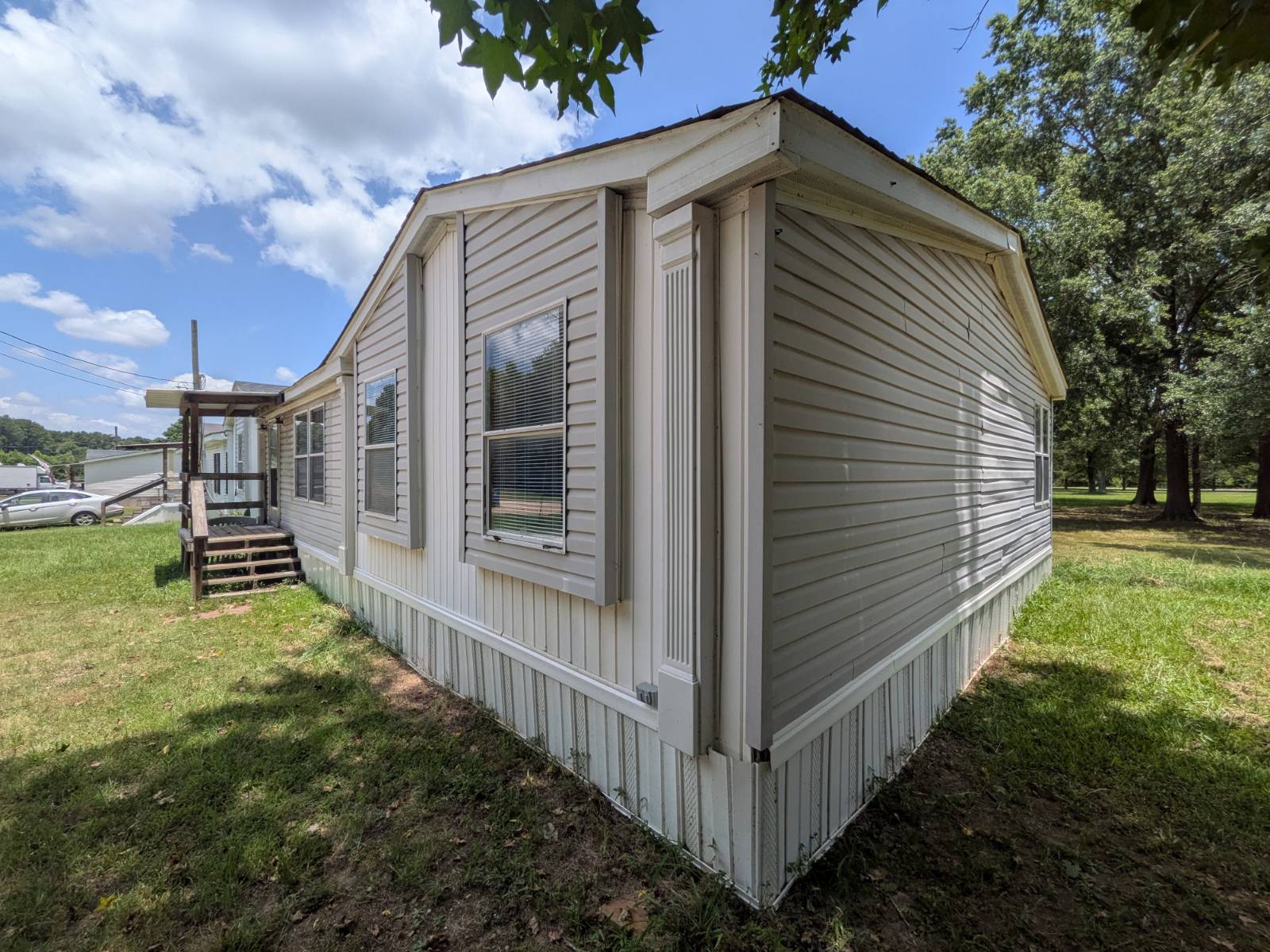 housing solutions, mobile home communities, well-maintained housing communities, modern manufactured home living, family-frie