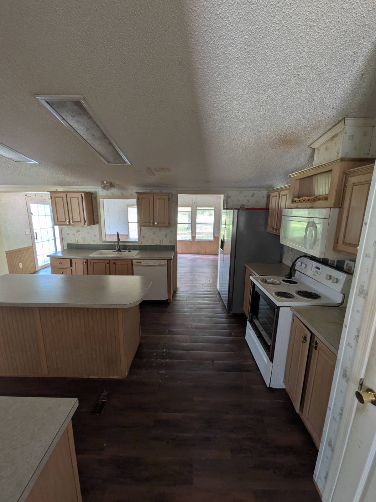 affordable housing, housing that fits your lifestyle, family-friendly neighborhoods, resident-focused living, homes built for