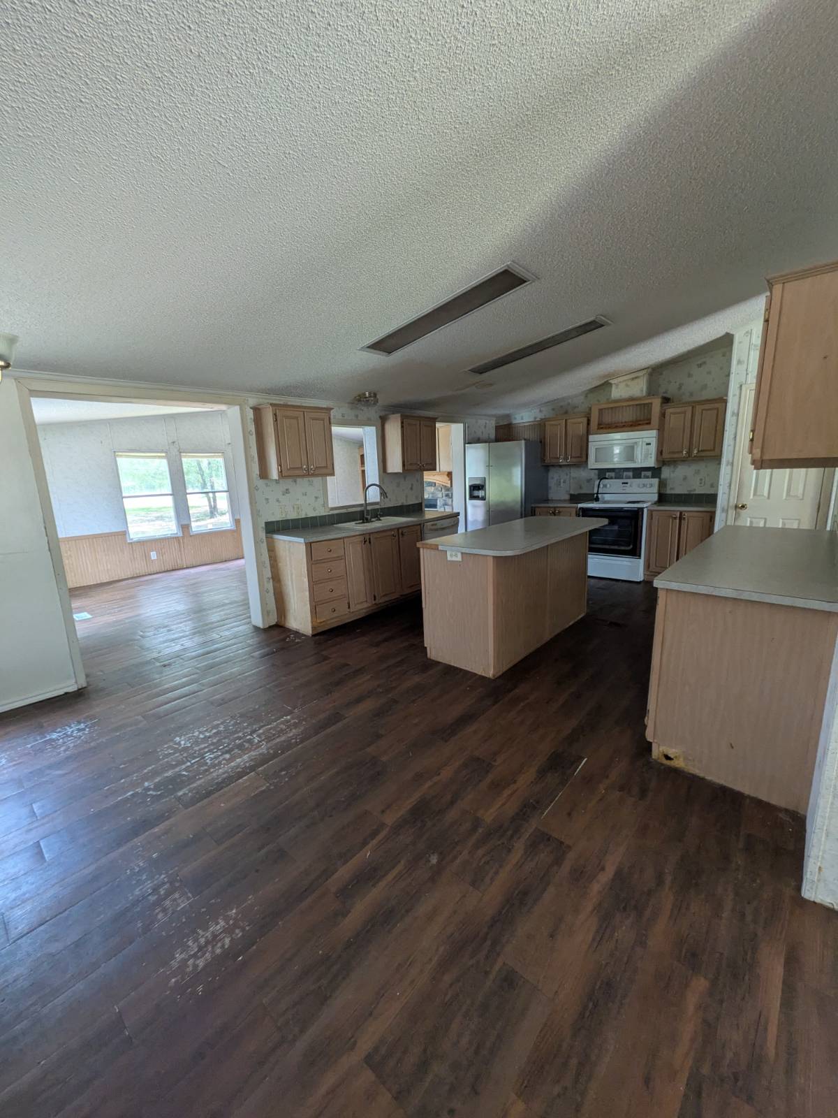 family-friendly community neighborhoods, communities designed for everyday living, manufactured home communities, manufacture