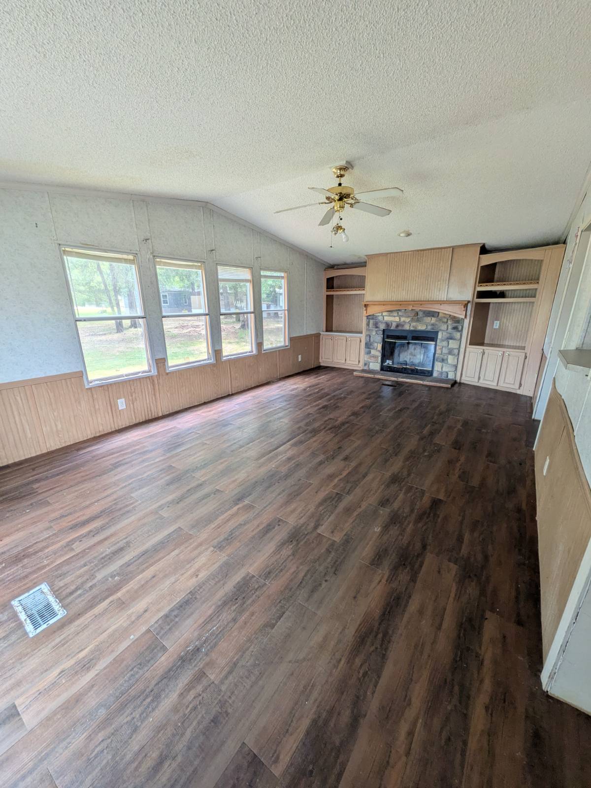 mobile home communities, homeownership opportunities, mobile homes, discover affordable community living, communities designe