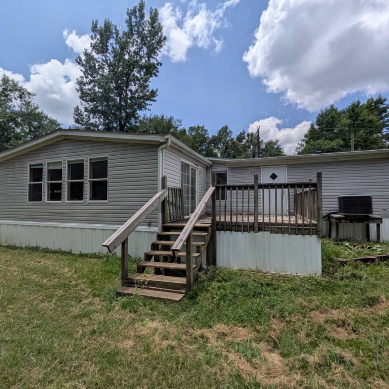 quality mobile home living, welcoming neighborhoods, comfortable and connected living, resident-focused living, mobile home c