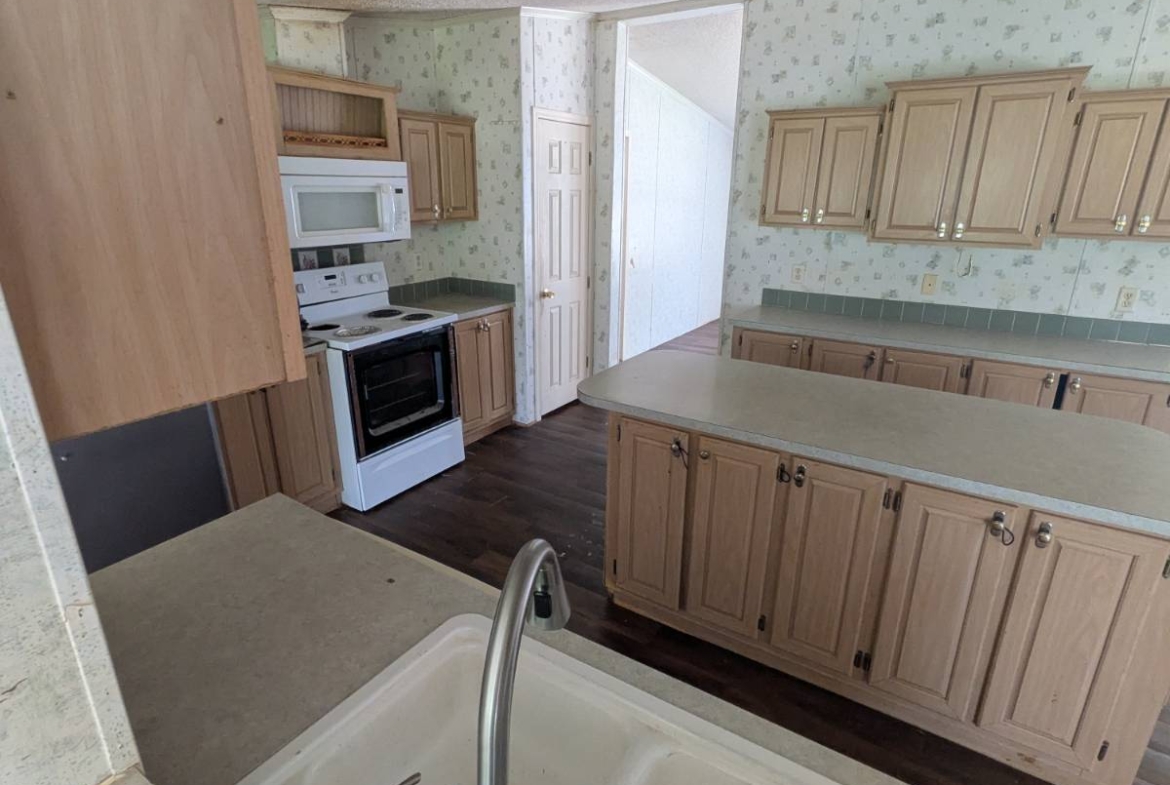 quality mobile home living, affordable homes, welcoming places to call home, comfortable living, welcoming neighborhoods