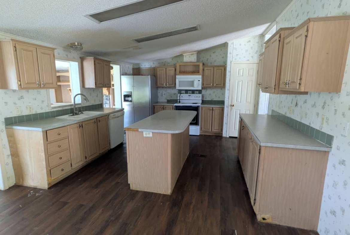 residential communities, community management, affordable housing, professionally managed communities, quality mobile home li