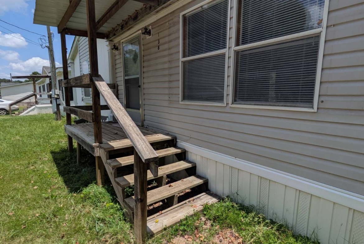 quality mobile home living, affordable homeownership options, family-friendly neighborhoods, resident-focused living, communi
