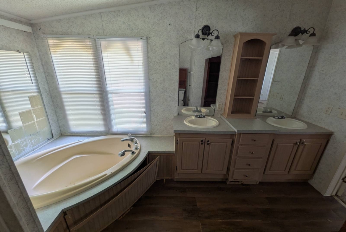 affordable homeownership options, homes built for comfort and value, neighborhood amenities, manufactured homes, local commun