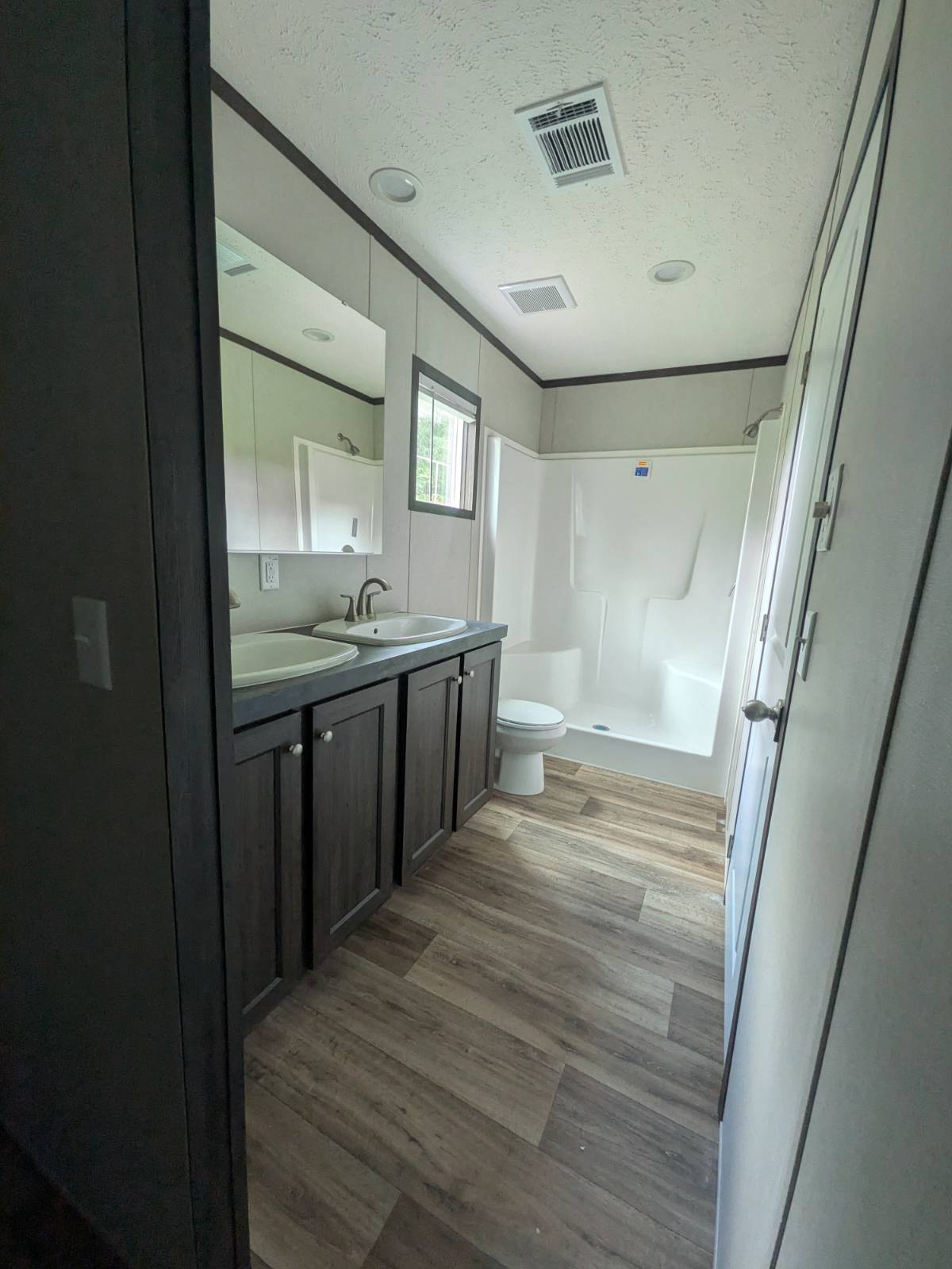 family-friendly community neighborhoods, comfortable and connected living, mobile home communities, manufactured homes, resid