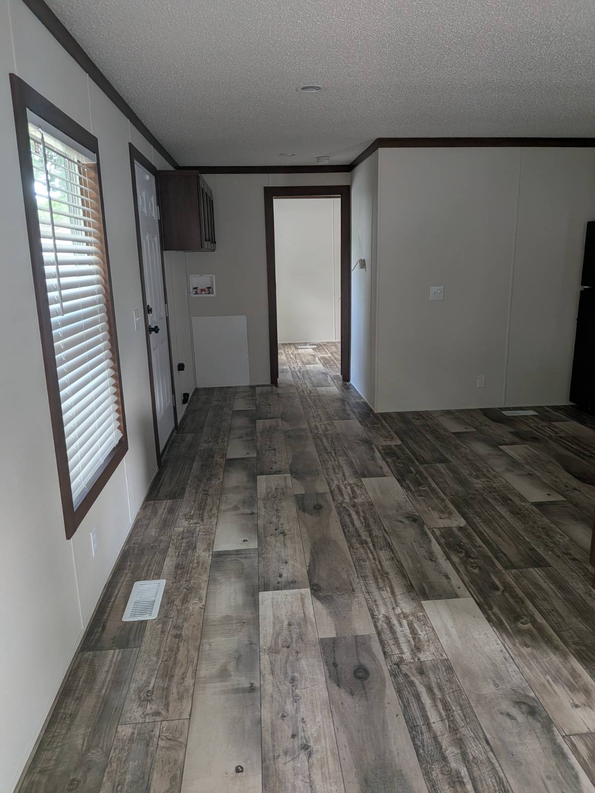 well-maintained housing communities, affordable living without compromise, mobile homes, manufactured homes, homeownership op