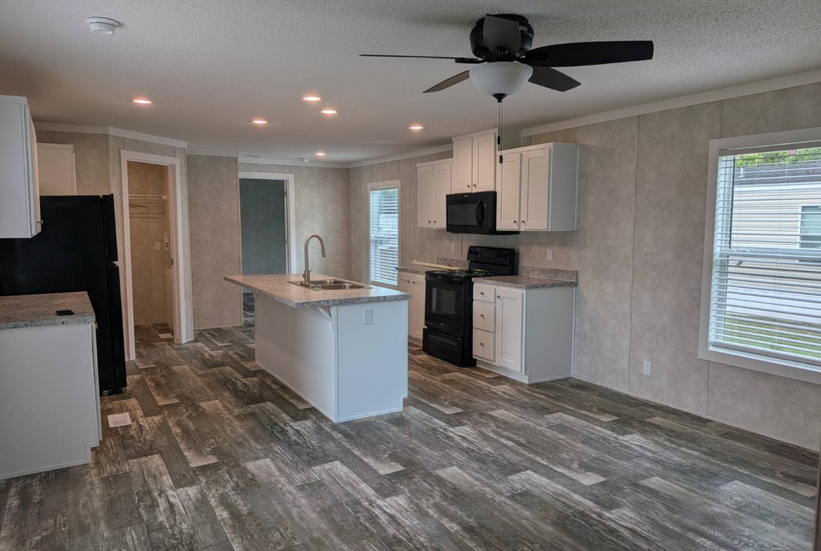 manufactured home communities, community living, affordable homeownership options, family-friendly community neighborhoods, H