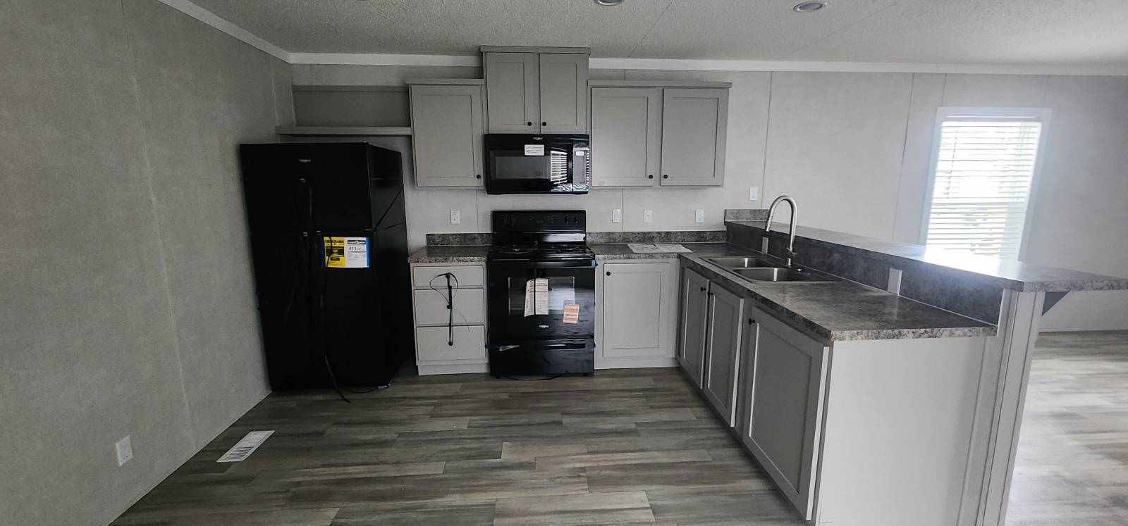 11775279-HmQfRpXzqC3HVYv2.jpg mobile home communities, Hometown Communities, welcoming places to call home, family-friendly neighborhoods, quality mobile h