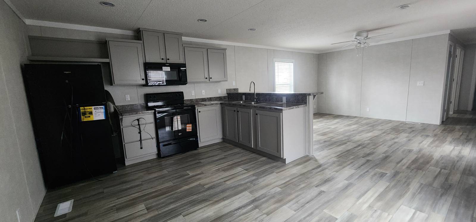 11775279-scYCgkq6v78yVWTP.jpg quality mobile home living, community management, find your place at Hometown Communities, manufactured home communities, res