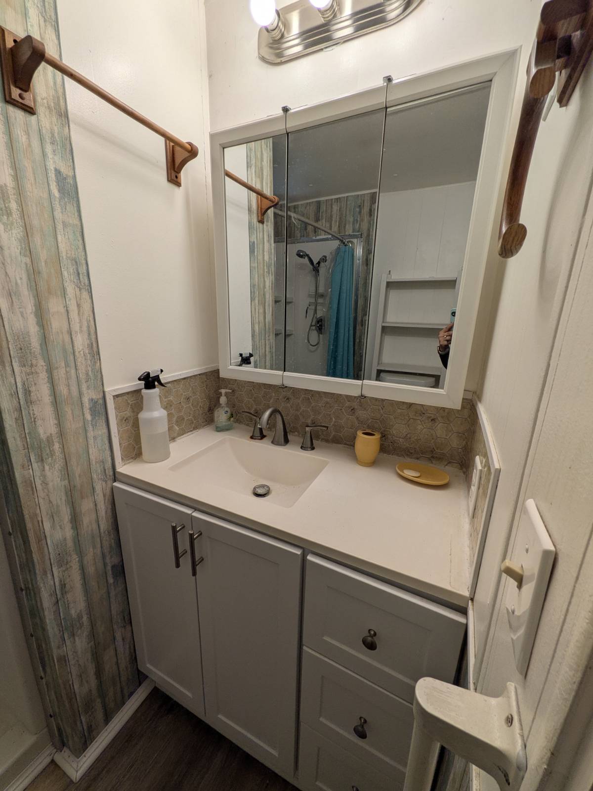 11848742-CTZrjYtNjGLLGWSc.jpg family-friendly neighborhoods, local communities, quality mobile home living, safe and welcoming neighborhoods, mobile home c