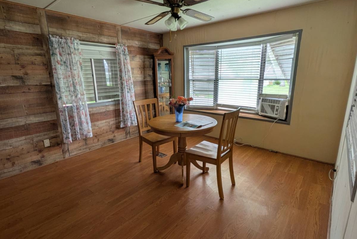 family-friendly community neighborhoods, homes built for comfort and value, mobile homes, family-friendly neighborhoods, welc