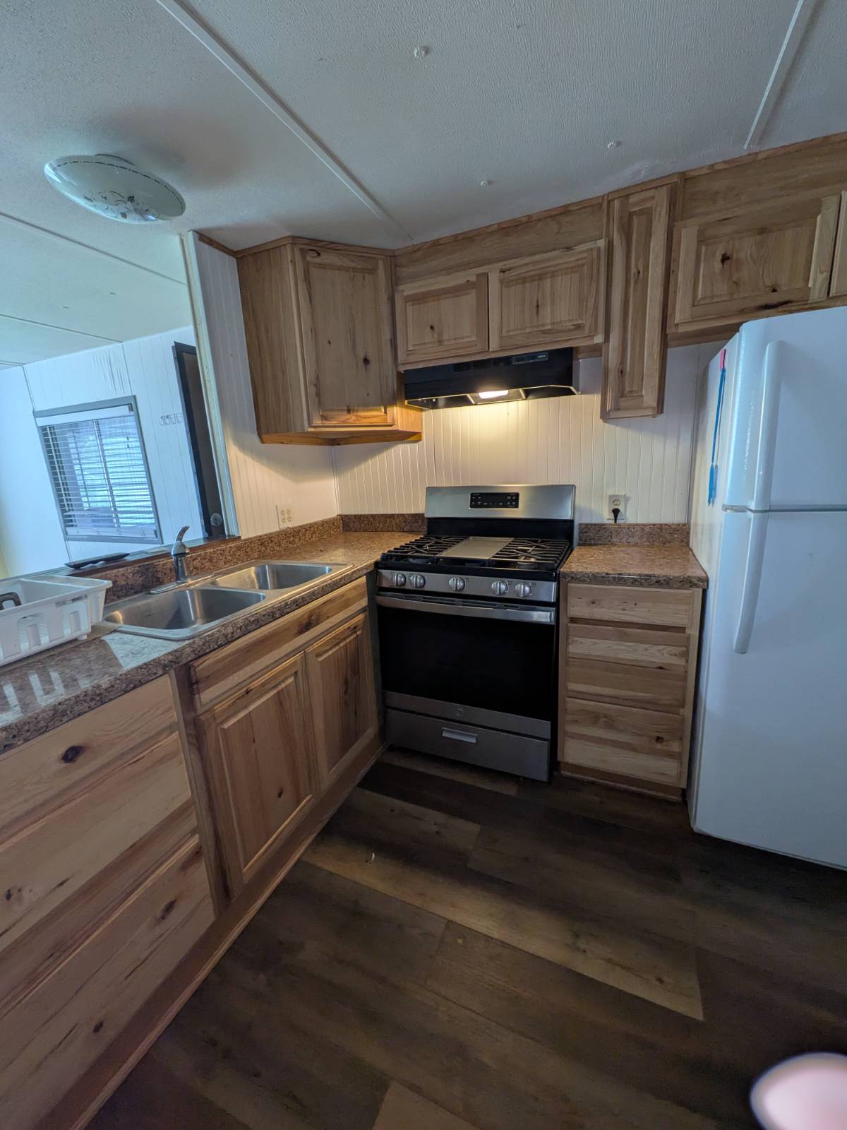 11848742-ZYxNXwTwjHp1K7Kh.jpg affordable manufactured home communities, affordable homeownership options, family-friendly neighborhoods, welcoming neighbor