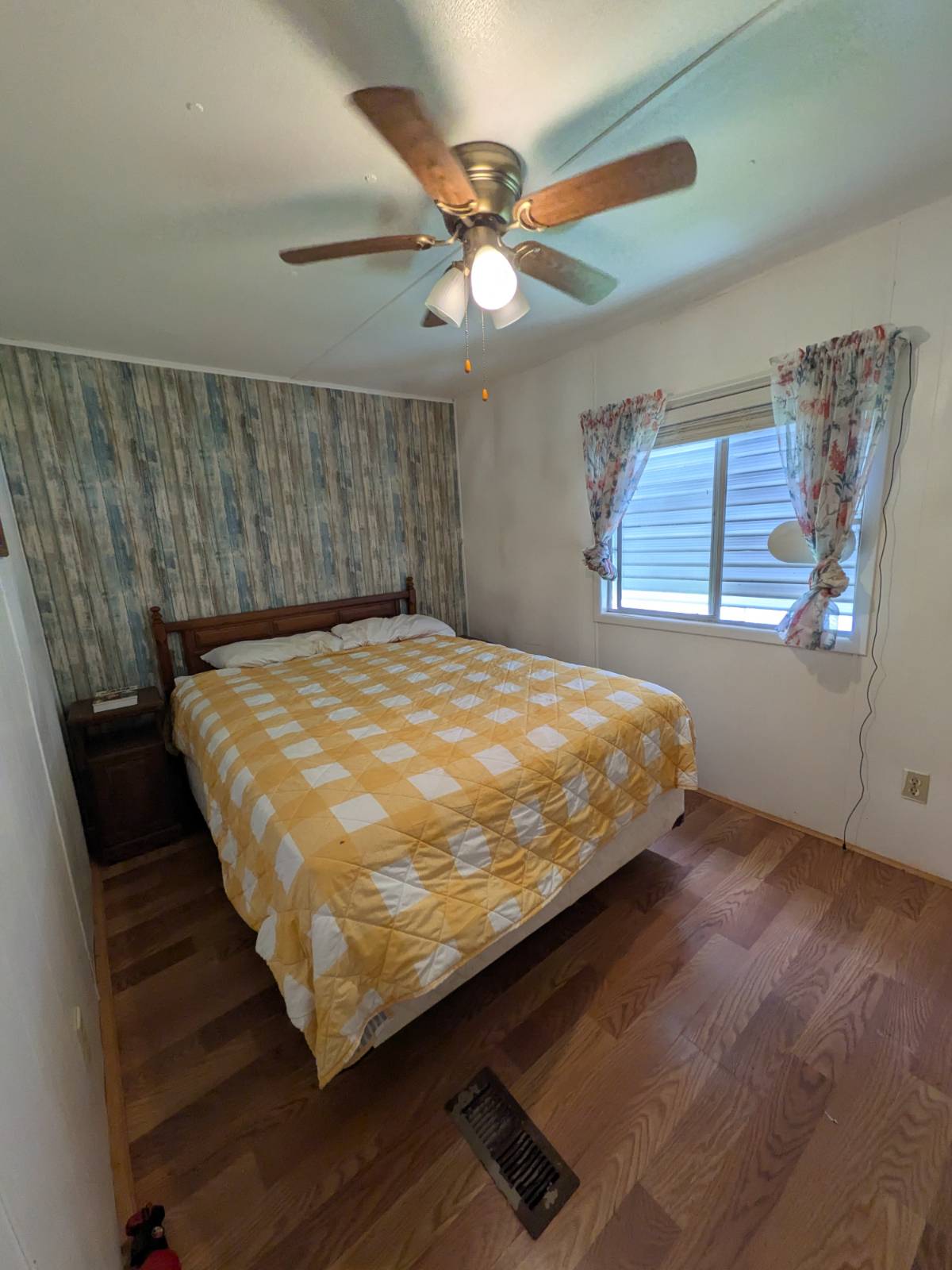 11848742-h2hXwrzV3WfxbdMf.jpg homeownership opportunities, community management, community living made simple, resident-focused living, a better place to l