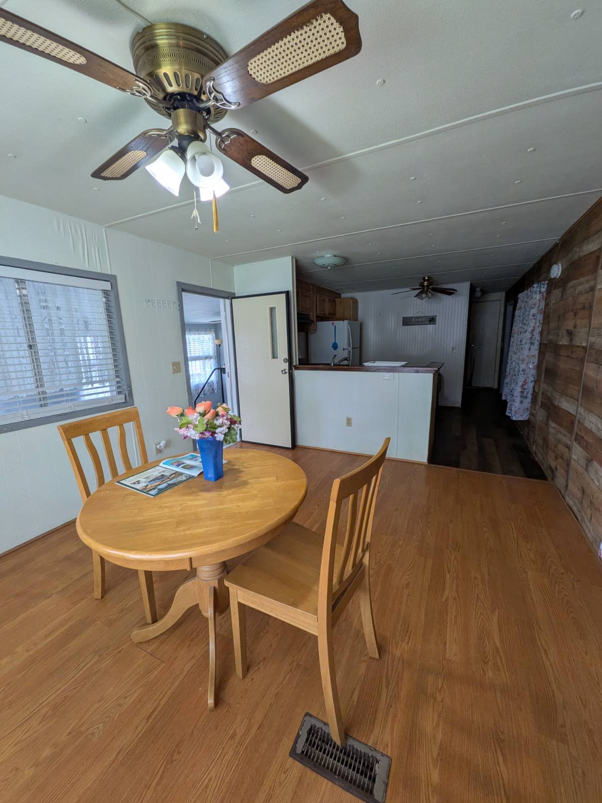11848742-tB6GxbCgJk1YY8KB.jpg affordable housing, mobile homes, welcoming places to call home, community living made simple, manufactured homes