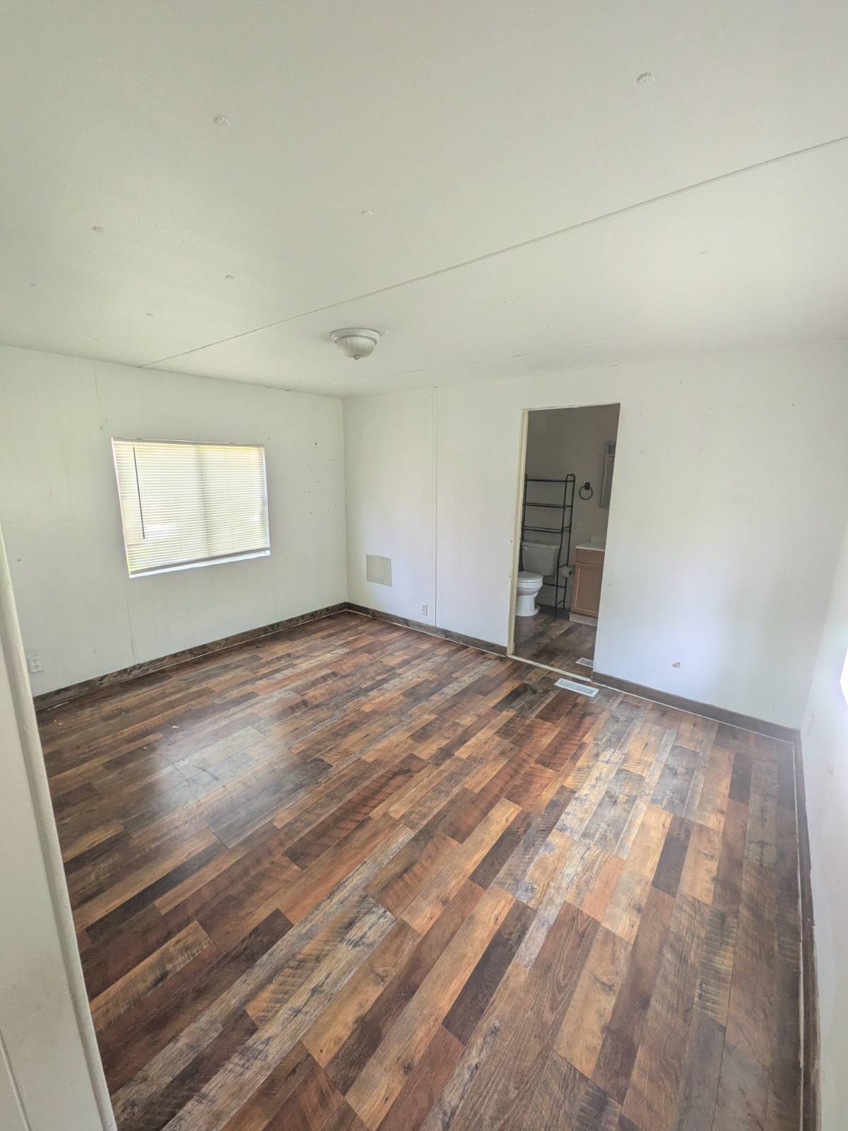 11850378-HDf5jczxsctDZhWY.jpg community living made simple, discover affordable community living, community management, welcoming neighborhoods, community