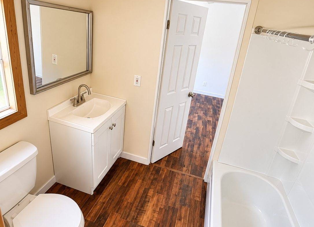 mobile homes, well-maintained housing communities, manufactured homes, community lifestyle, homes built for comfort and value
