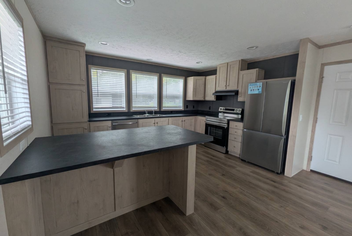 manufactured home communities, comfortable and connected living, affordable homeownership options, resident-focused living, m