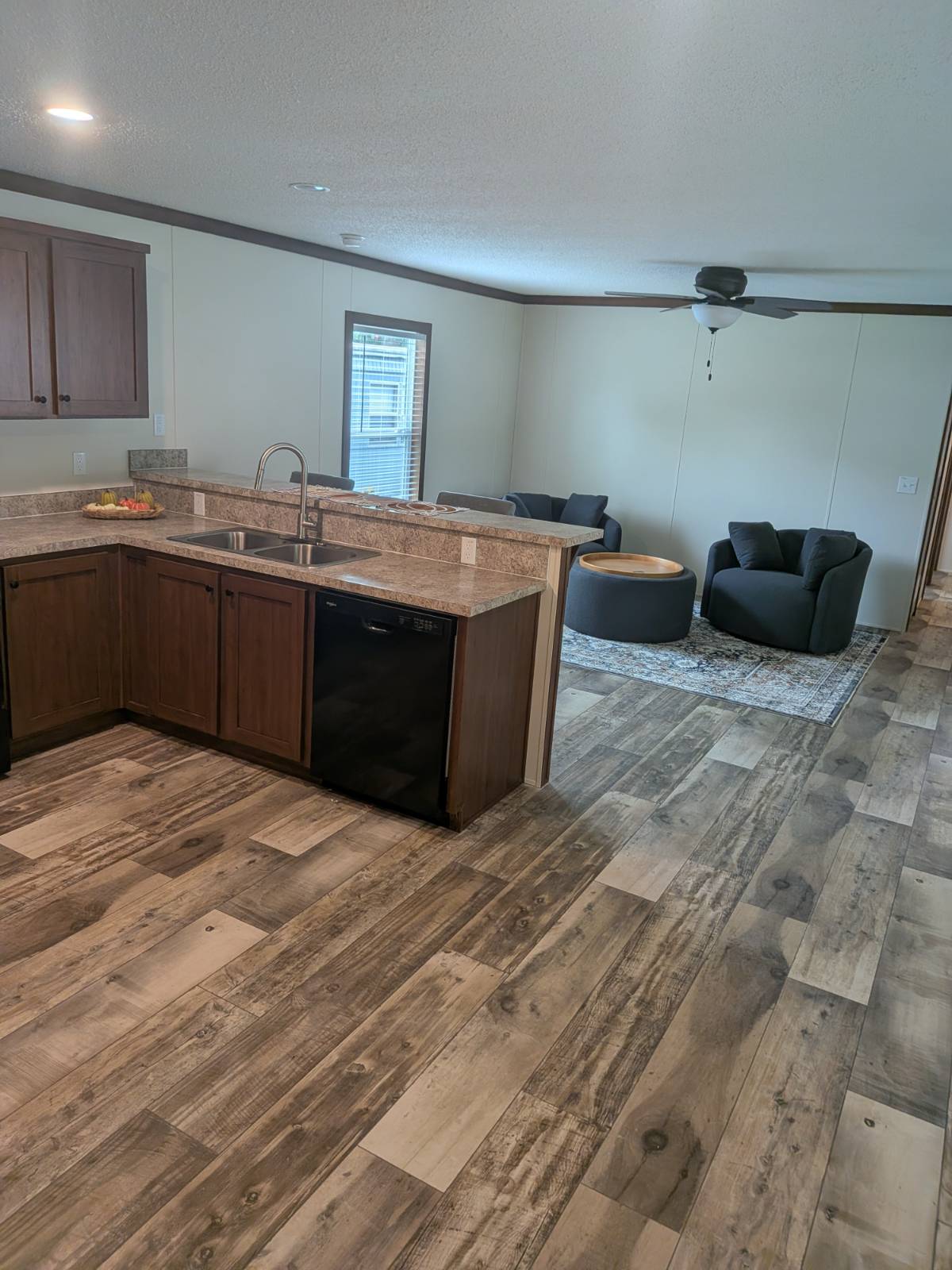 11899728-4klNW7GZ9G2QvcQG.jpg comfortable living, well-maintained housing communities, neighborhood amenities, housing that fits your lifestyle, manufactur