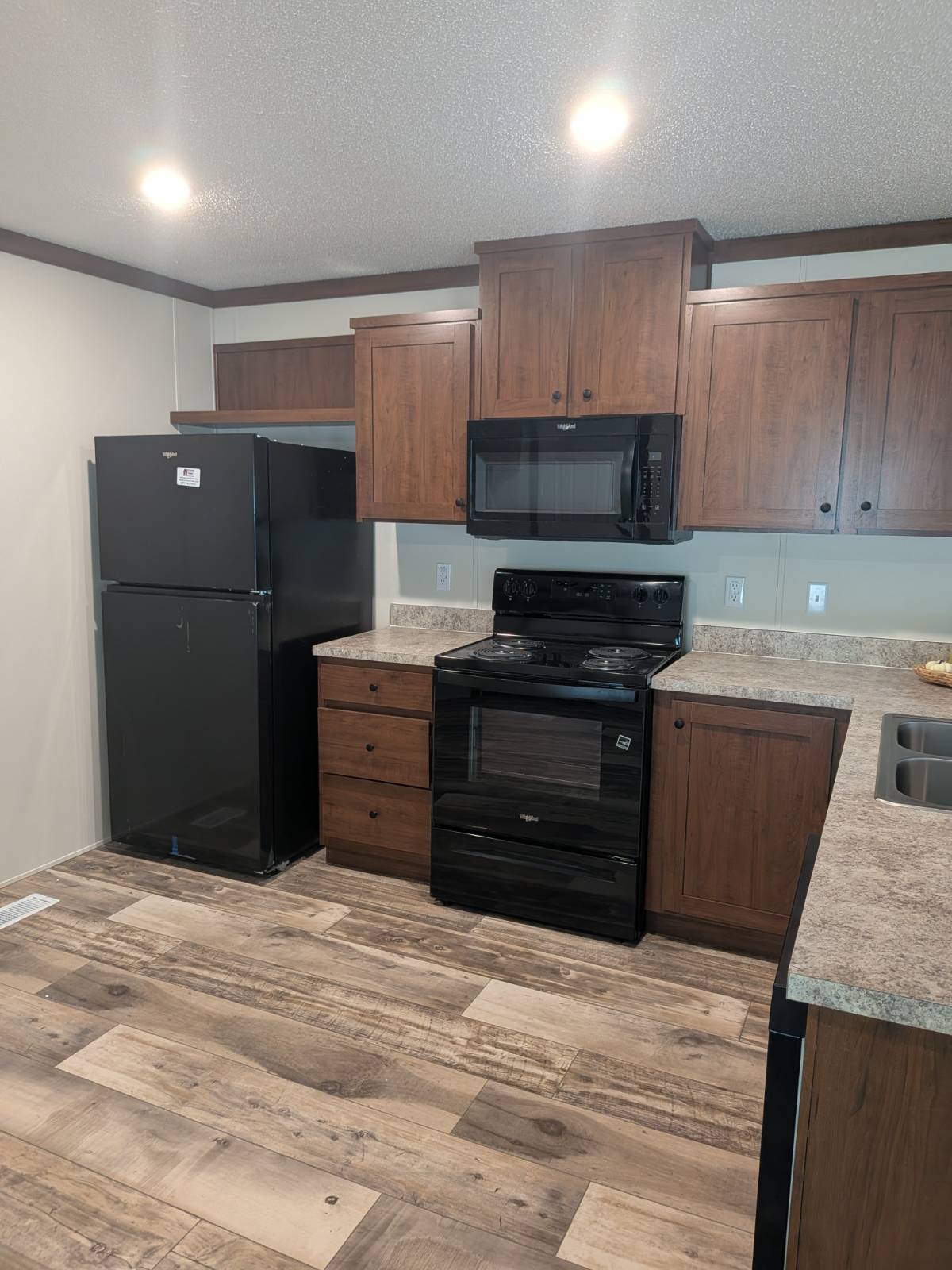 11899728-W75pRRZ1n9vgF5ZT.jpg comfortable living, a better place to live, quality housing, professionally managed communities, homeownership opportunities