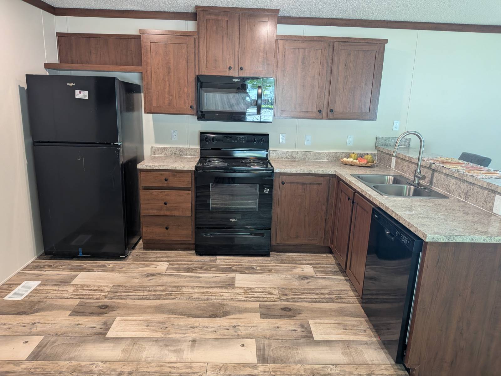 11899728-cPHBXjzStTQvdFt3.jpg mobile home communities, residential communities, affordable homeownership options, safe and welcoming neighborhoods, afforda