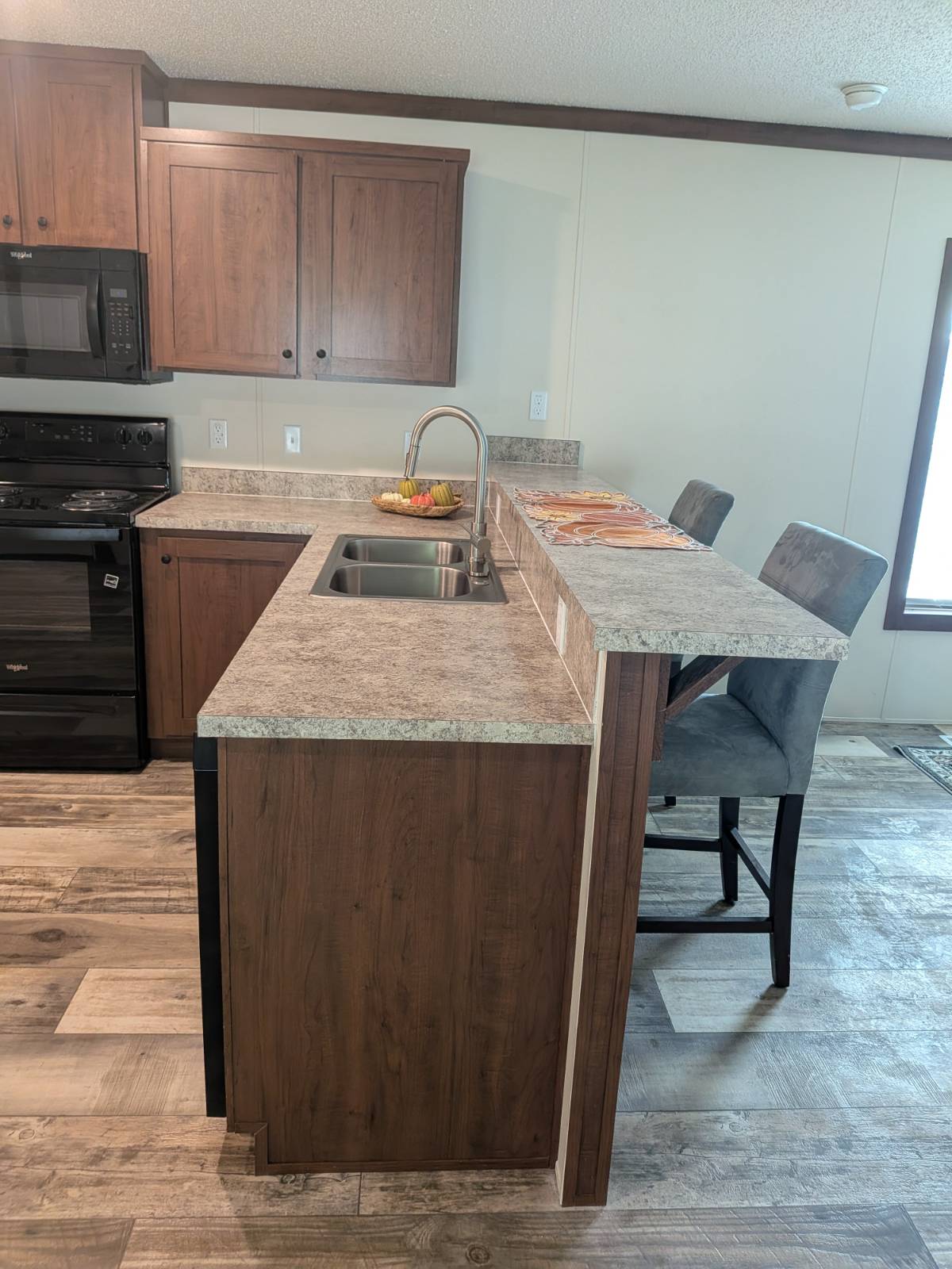 11899728-nkkTP93gFcCcsXk3.jpg local communities, affordable homes, community management, well-maintained housing communities, quality mobile home living