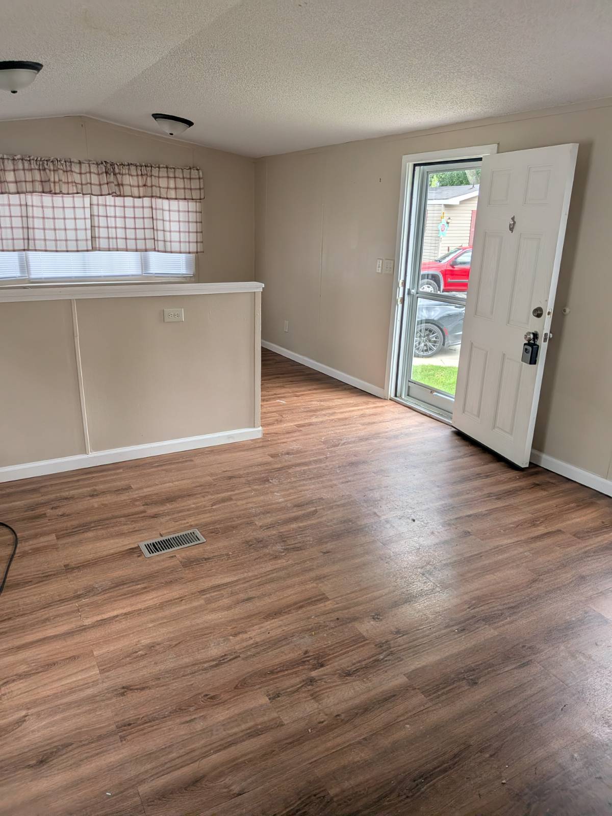 homeownership opportunities, modern manufactured home living, well-maintained housing communities, manufactured home communit